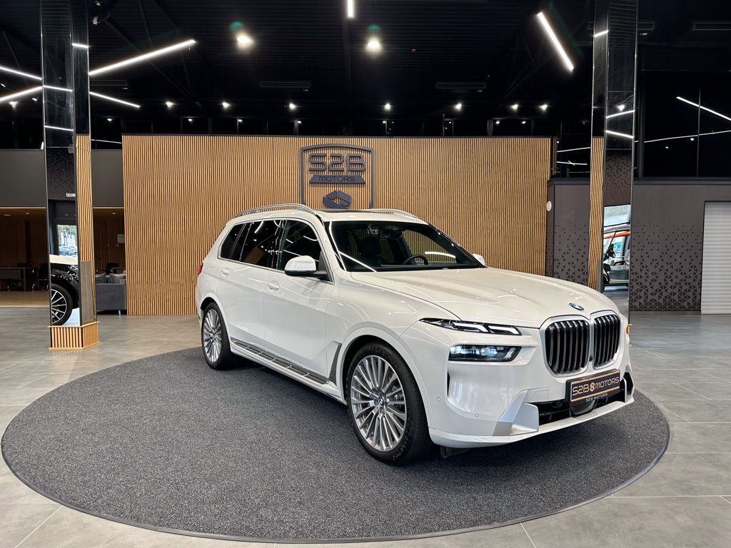 BMW_x7_xdrive_40i_28_1733e40d25.jpg