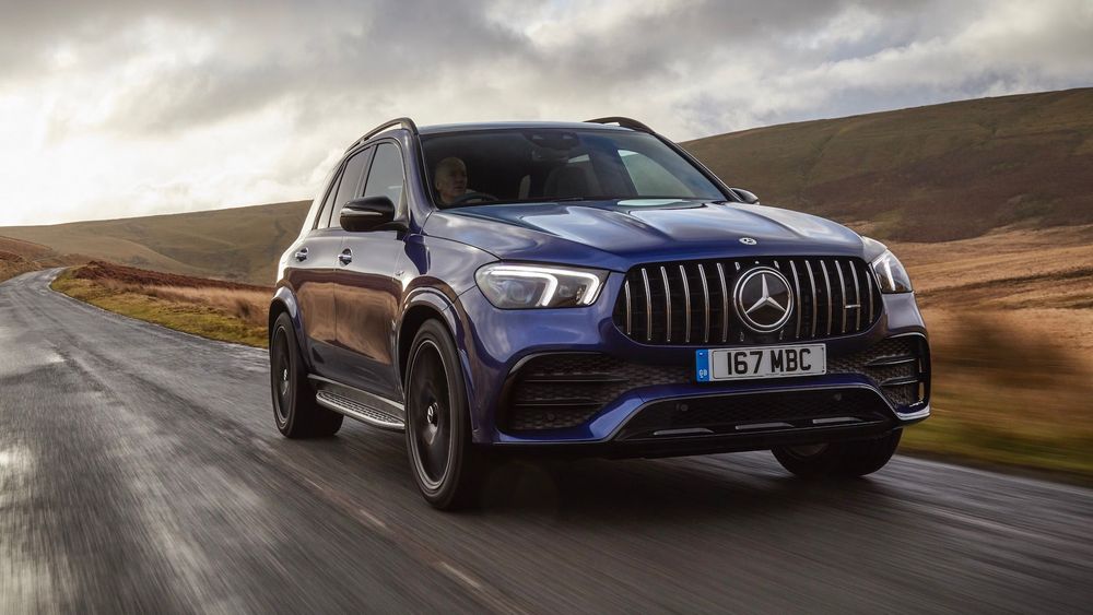 Mercedes-Benz GLE 53 AMG 2025: спорт, комфорт и технологии в одном кузове
